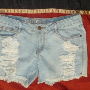 Machine  Nouvelle Mode Distressed Raw finish  Jean shorts ~ Sz L